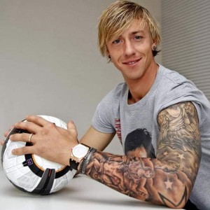 开云品牌-古蒂谈论晚辈，阅读比赛是居莱尔的强项，巴尔韦德成长为领袖球员