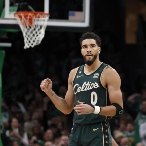 开云综合服务-【现场】多点开花助绿军取胜 马祖拉赛后官宣好消息