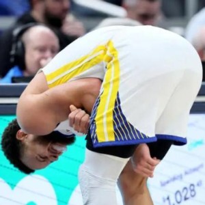 开云权威入口-库里的高光2022年：因为肩伤留下缺憾